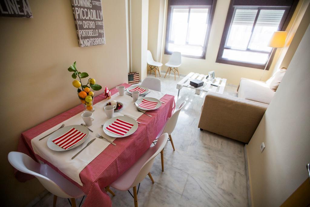 Ab Dominicum Apartamentos Малага Номер фото